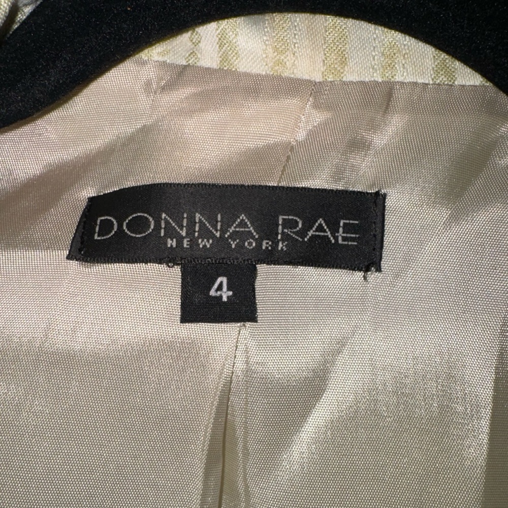 Donna Rae - Picture 4 of 4